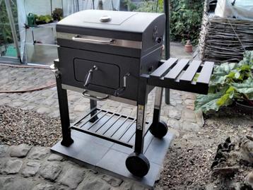 Houtskoolbarbecue  beschikbaar voor biedingen