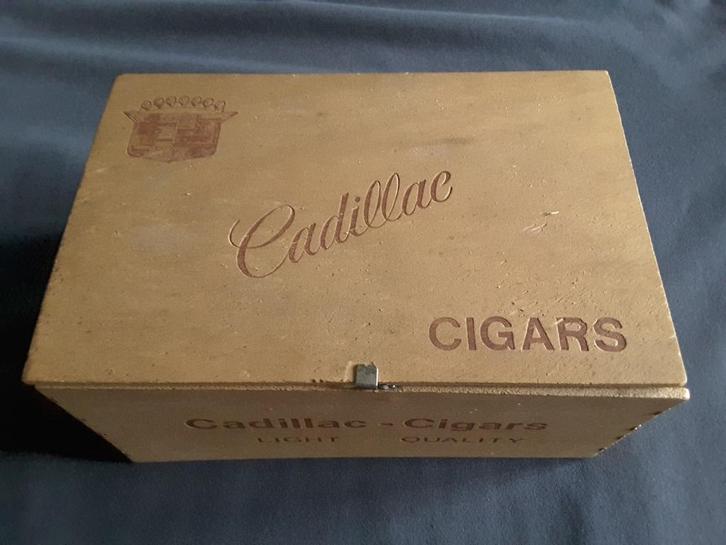 Sigarenkistje Cadillac Cigars., Verzamelen, Automerken, Motoren en Formule 1, Gebruikt, Auto's, Ophalen of Verzenden