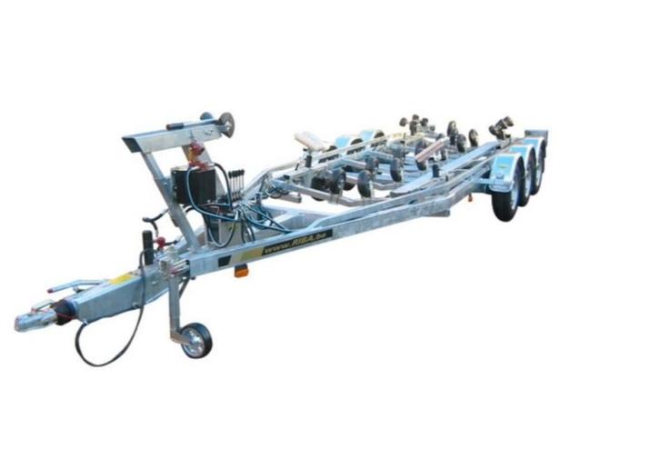 Remorque à bateau freinée demandée avec ou sans papiers, Sports nautiques & Bateaux, Remorques bateau, Enlèvement