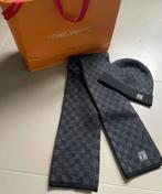 Louis Vuitton Petit Damier Beanie + Scarf (black), Louis vuitton, Bonnet, Autres tailles, Enlèvement ou Envoi