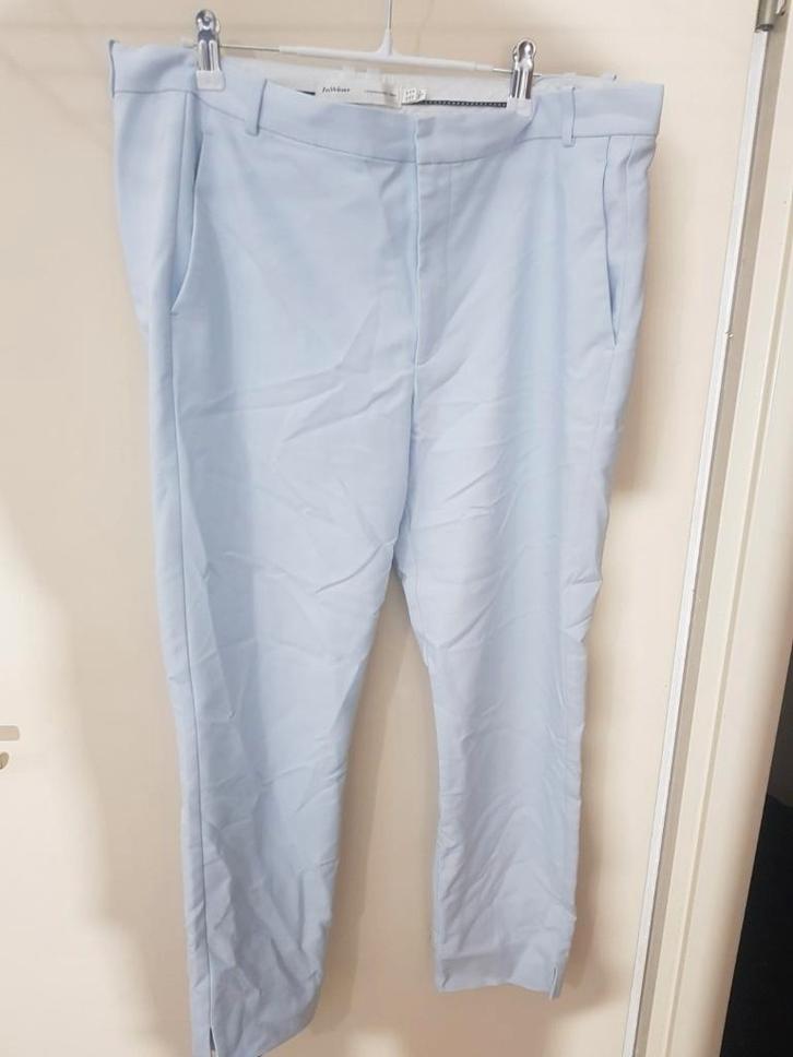 InWear broek • maat 42 • nieuwstaat, Kleding | Dames, Broeken en Pantalons, Zo goed als nieuw, Maat 42/44 (L), Overige kleuren