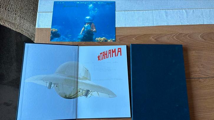 Panamarenko Tahama foto+boek gesigneerd in zilver nr72/100, Antiek en Kunst, Kunst | Litho's en Zeefdrukken, Ophalen of Verzenden