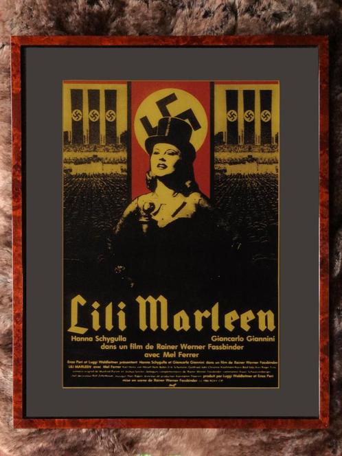 Ingelijste filmaffiche Fassbinder Lili Marleen 1981, Verzamelen, Posters, Zo goed als nieuw, Film en Tv, A4 of kleiner, Rechthoekig Staand