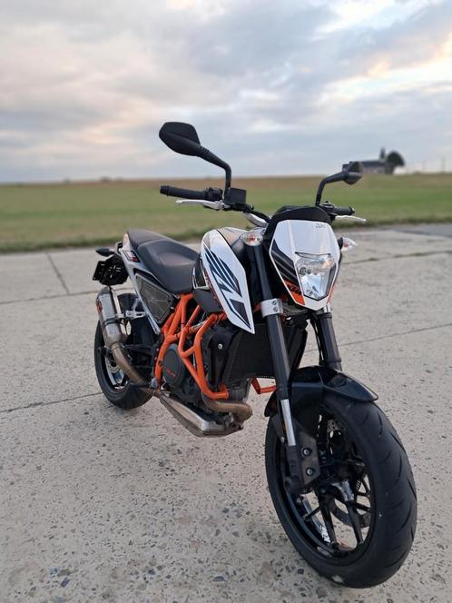 Superbe KTM Duke 690, Motoren, Motoren | KTM, Particulier, Sport, meer dan 35 kW, 1 cilinder, ABS, Ophalen