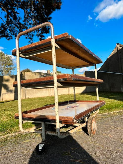 Oude industriële transportkar – metaal & hout, Antiek en Kunst, Antiek | Meubels | Kasten, Ophalen