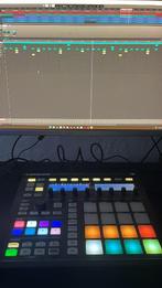 Native Instruments Maschine MK3 + KOMPLETE KONTROL M32, Muziek en Instrumenten, Midi-apparatuur, Ophalen of Verzenden, Zo goed als nieuw
