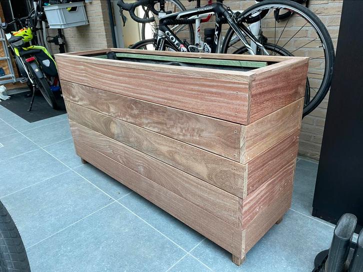 grand bac (neuf !) en bois dur de classe 1, Jardin & Terrasse, Bacs à fleurs & Jardinières, Comme neuf, Bois, Enlèvement