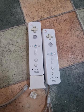 manettes Wii originales – excellent état ! beschikbaar voor biedingen