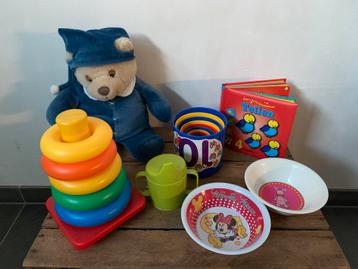 Verschillende kinder speelgoed beschikbaar voor biedingen