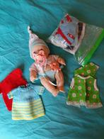 Lief klein popje met kleertjes, Kinderen en Baby's, Speelgoed | Poppen, Ophalen of Verzenden, Zo goed als nieuw, Babypop