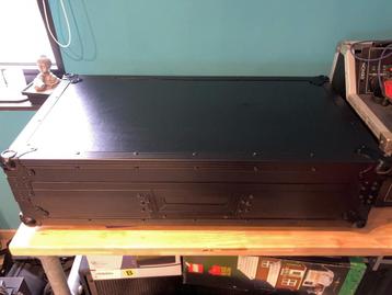 2x Pioneer XDJ-700 + flightcase decksavers beschikbaar voor biedingen