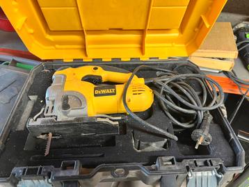 Wipzaag dewalt 230V beschikbaar voor biedingen