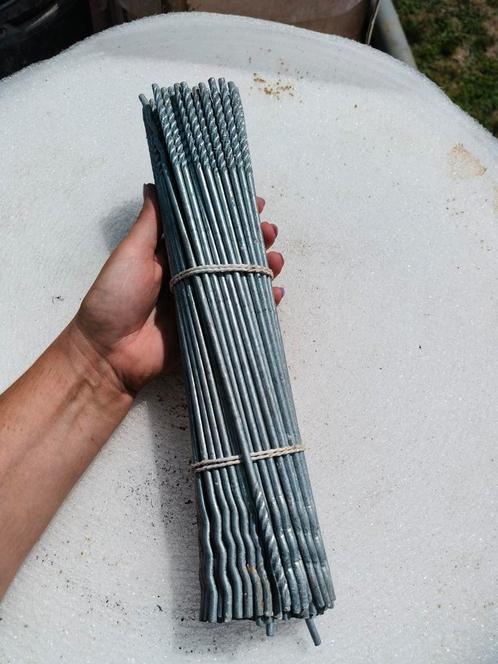 Metalen ankerpennen / spiraalpennen (overschot eigen bouw), Doe-het-zelf en Bouw, IJzerwaren en Bevestigingsmiddelen, Zo goed als nieuw