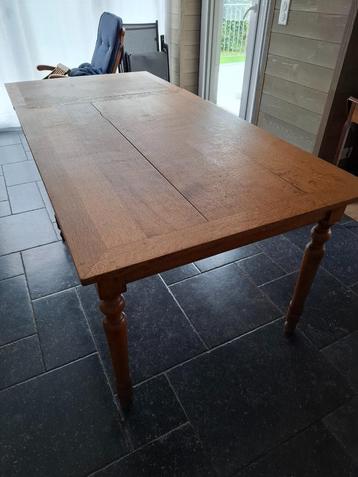 table en chêne beschikbaar voor biedingen
