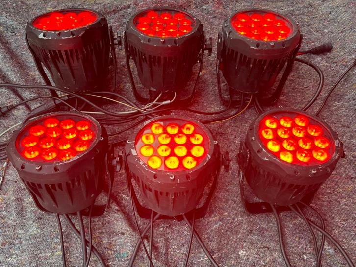 Chauvet COLORado 1-Tri IP LED RGB 14 x 3 Watts, Muziek en Instrumenten, Licht en Laser, Zo goed als nieuw, Licht, Geluidgestuurd