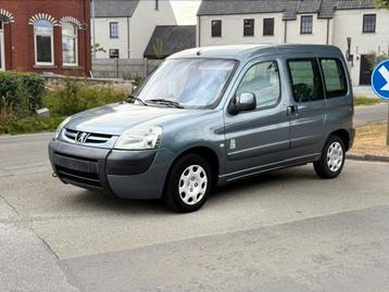 Peugeot 1.4 benzine 138.500 km beschikbaar voor biedingen