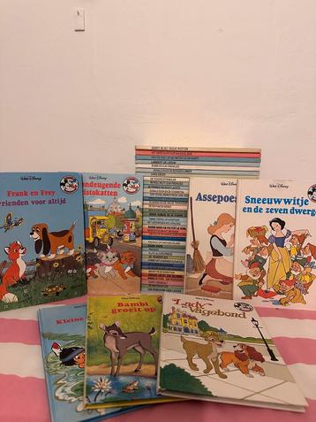 Volledige set Disney club voorleesboeken beschikbaar voor biedingen