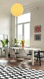 Grote rechthoekige tafel + 4 stoelen Tulip wit gelakt, Huis en Inrichting, Complete eetkamers, Ophalen, Gebruikt, Tulip Saarinen