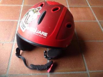 Rode ski-helm maat s. In zeer goede staat. beschikbaar voor biedingen