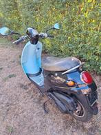 A klasse scooter 50cc start en rijd met papieren en sleutel, Fietsen en Brommers, Ophalen of Verzenden, Zo goed als nieuw