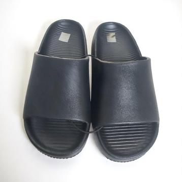 Heren slippers effen zwart 43 beschikbaar voor biedingen