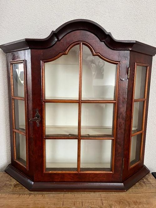 Prachtig vintage klassiek vitrinekastje of pronkkastje, Huis en Inrichting, Kasten | Vitrinekasten, Ophalen of Verzenden