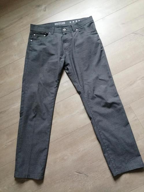 Heren broek grijs Pierre Cardin maat 36, Vêtements | Hommes, Jeans, Comme neuf, Gris, Enlèvement ou Envoi