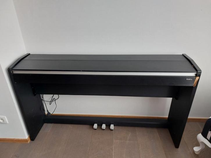Piano numérique Roland F-110 (prix fixe), Musique & Instruments, Pianos, Piano, Enlèvement