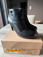 Clarks zwarte leer enkellaars - maat 39,5, Enlèvement ou Envoi, Comme neuf, Boots et Botinnes, Noir