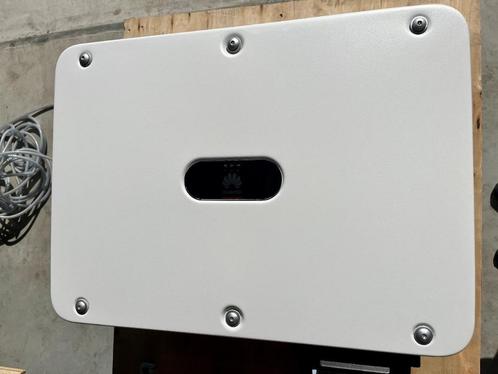 Omvormer Huawei SUN2000-50KTL-M3, Doe-het-zelf en Bouw, Zonnepanelen en Toebehoren, Zo goed als nieuw, Overige typen, Ophalen