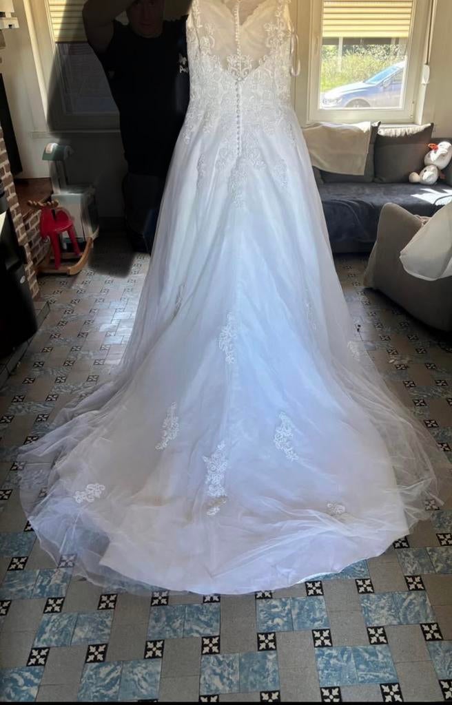 Robe de marier a vendre, Vêtements | Femmes, Vêtements de mariage & Accessoires de mariage, Enlèvement, Porté, Blanc, Robe de mariée