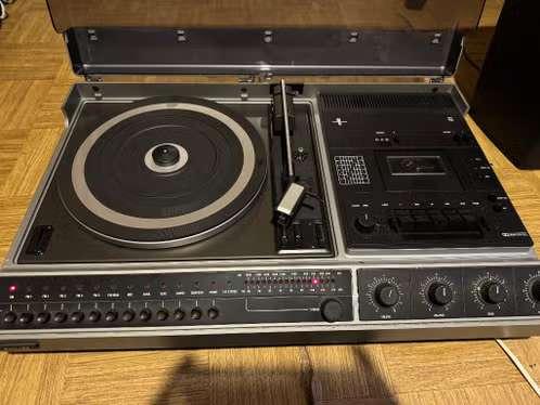 Philips 6967 vintage muziekcentrum met platenspeler, TV, Hi-fi & Vidéo, Tourne-disques, Tourne-disque, Philips, Enlèvement