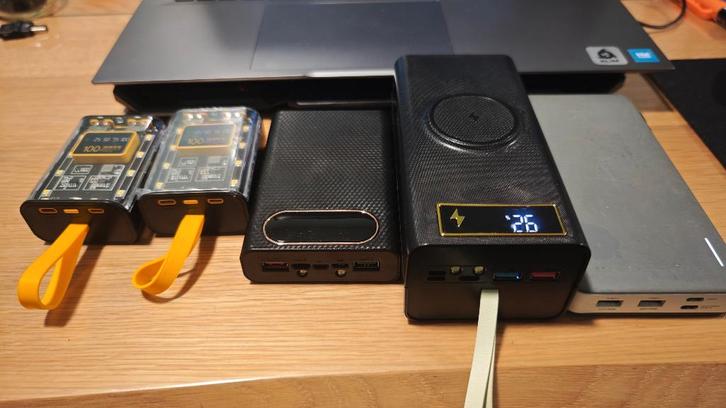 Powerbanks 54000mah wireless charge, 60watt, 20 watt, Telecommunicatie, Powerbanks, Zo goed als nieuw, Ophalen