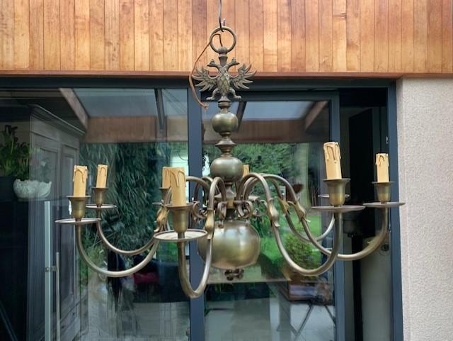 Lustre du château/ancien lustre flamand, Enlèvement