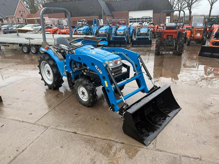 Iseki Sial 193 met voorlader, Zakelijke goederen, Machines en Bouw | Tuin, Park en Bosbouw, Overige typen