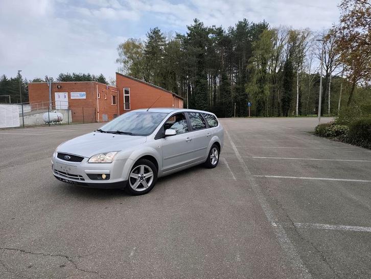 Ford Focus : prête à conduire avec inspection ! Prix TOP, Autos, Ford, Particulier, Focus, ABS, Airbags, Bluetooth, Ordinateur de bord