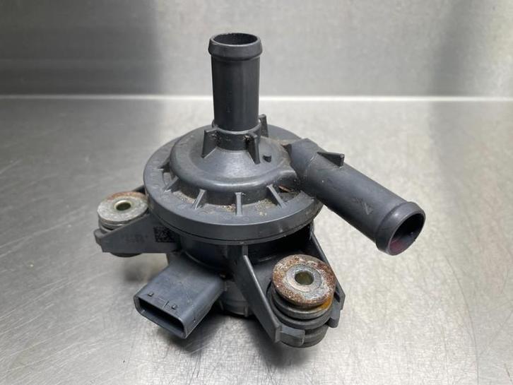 POMPE A EAU Toyota Yaris III (P13) (|G904052010|), Autos : Pièces & Accessoires, Climatisation & Chauffage, Toyota, Utilisé