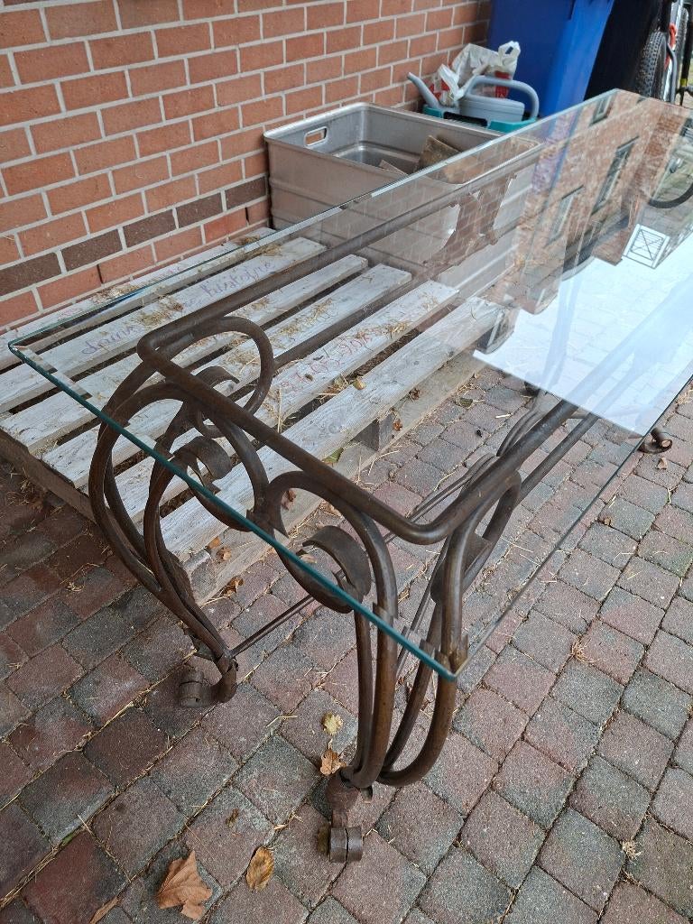 table console en fer forgée plateau en verre parfait état., Enlèvement