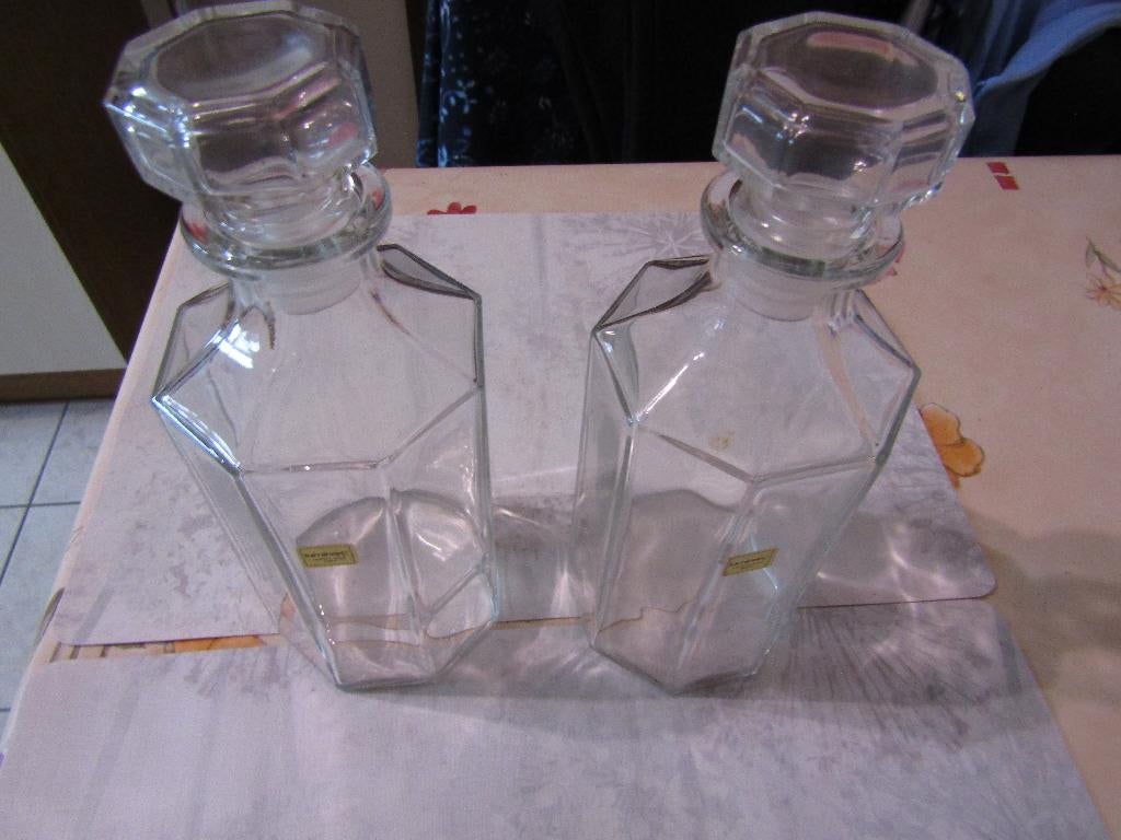 2 KRISTALLEN  WIJN KARAFFEN ., Enlèvement