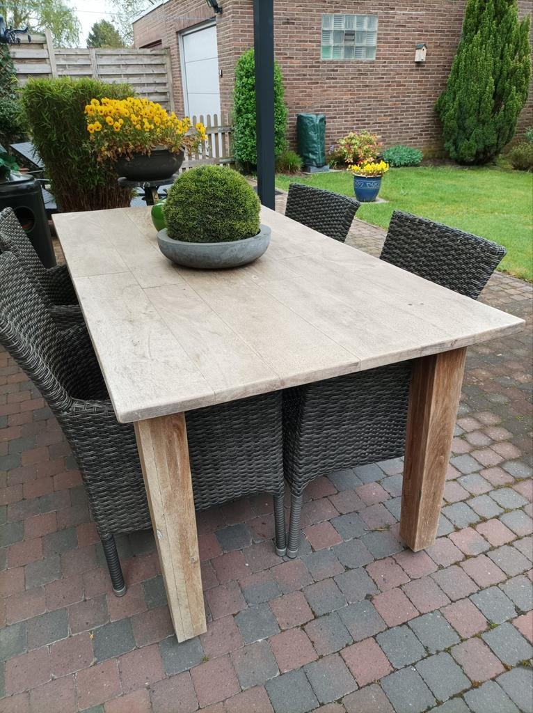 Tuintafel in massief hardhout, Ophalen