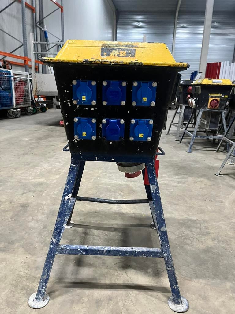 Armoire de chantier naval Power Mushroom, Bricolage & Construction, Électricité & Câbles, Utilisé, Autres types, Enlèvement