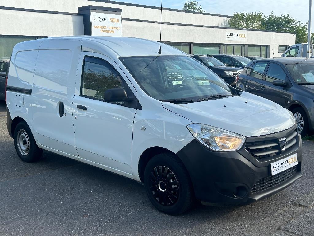 Dacia Dokker 1.6i, 2016, 156.620km, Lichte Vracht, Keuring, Auto's, Bestelwagens en Lichte vracht, 75 kW, Stof, 140 g/km, Euro 6
