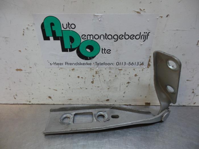 Motorkap Scharnier van een Ford Fiesta (Fiesta 02-), Auto-onderdelen, Overige Auto-onderdelen, Ford, Gebruikt, 3 maanden garantie