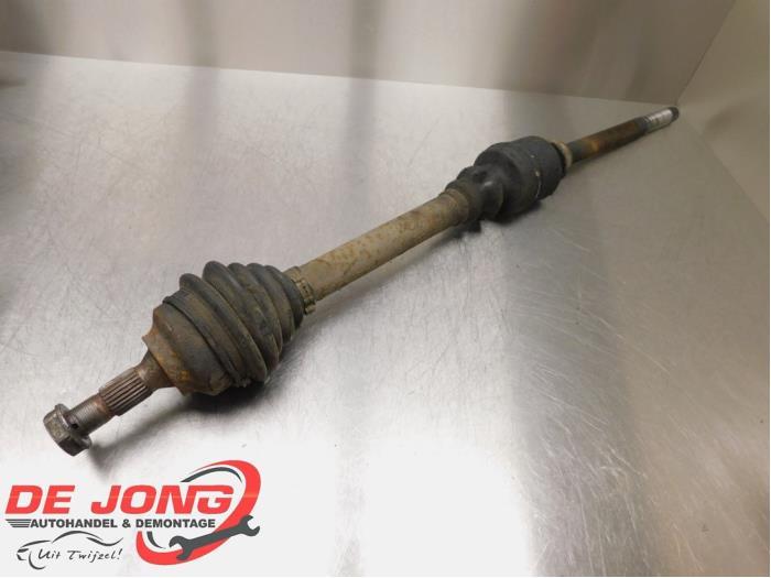 Arbre de transmission avant droit d'un Peugeot 307, Autos : Pièces & Accessoires, Freins & Transmission, Peugeot, Utilisé, 3 mois de garantie