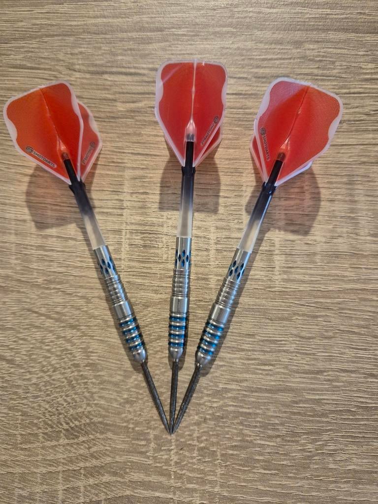 BULL'S Sarah Milkowski 90% 24Gram, Sport en Fitness, Darts, Ophalen, Zo goed als nieuw, Pijlen