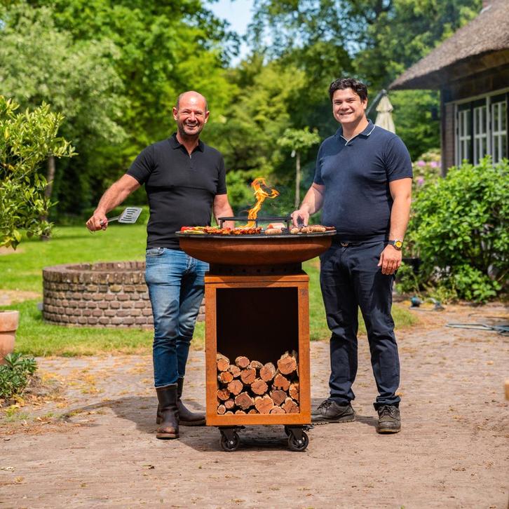 BBQ Plancha Hermano XL 80 Cortenstaal met houtopslag NW, Jardin & Terrasse, Barbecues au charbon de bois, Neuf, Avec accessoires