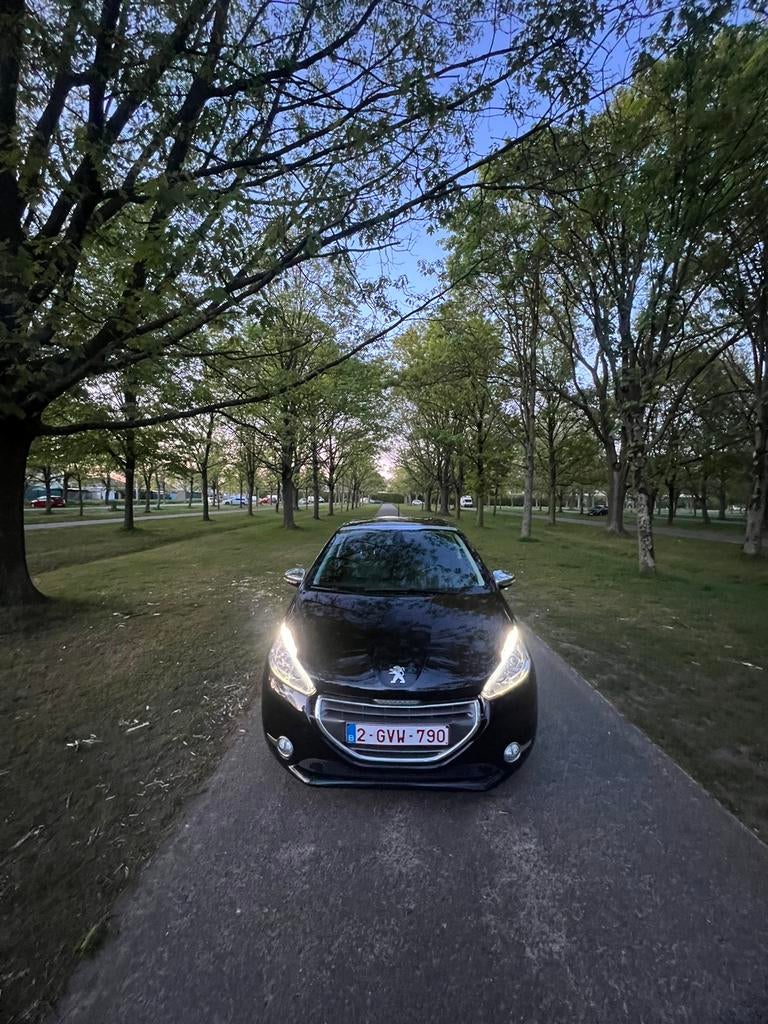 Peugeot 208, Autos, Euro 5, Achat, Entreprise, Jantes en alliage léger