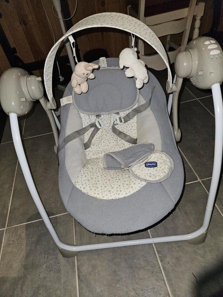 Balancelle Chicco Relax and play, Enfants & Bébés, Relax bébé, Comme neuf, Siège de balançoire, Chicco, Avec ceinture(s), Réglable