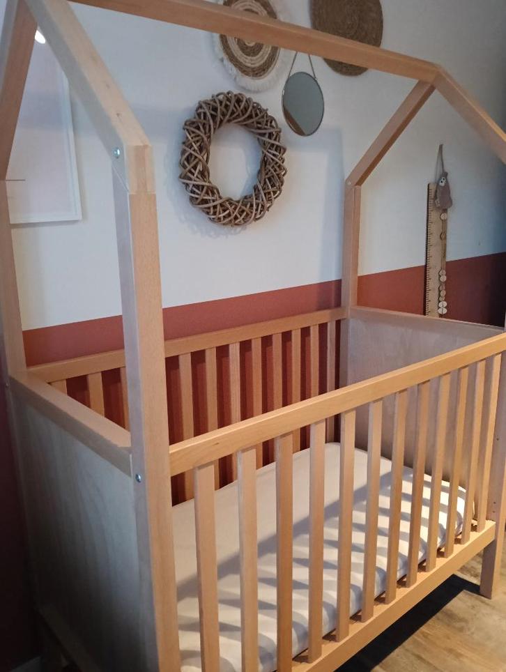 Babybedje Bopita, Kinderen en Baby's, Kinderkamer | Bedden, Zo goed als nieuw, Minder dan 140 cm, Minder dan 70 cm, Lattenbodem