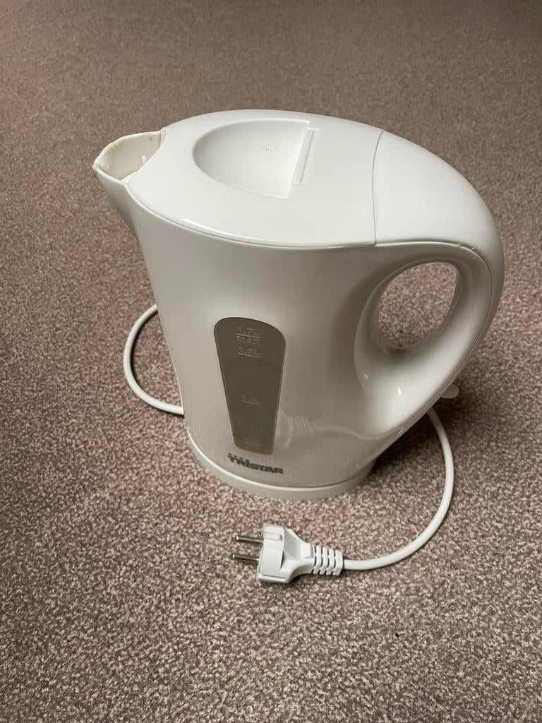 Waterkoker, Elektronische apparatuur, 1 tot 2 liter, Ophalen, Gebruikt